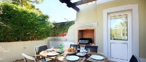 Luxury 3 Bedroom Villa in Dunas Douradas with Private Swimming Pool F211 - 2