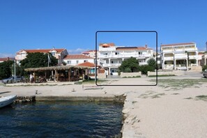 Esterno