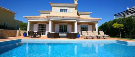 Six bedroom Varandas do Lago villa with Games Room and Pool T119 - 1