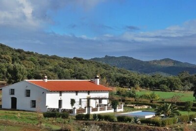 Alojamiento Rural Las Corbachas para 20 personas  en plena naturaleza