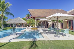 Villa Caballet - Eco-friendly villa w/ golf view (5591)