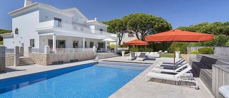 Luxury villa with private pool, WiFi, jacuzzi and more PV03 - 1
