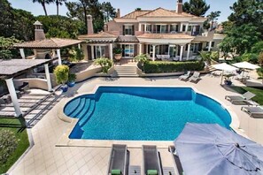 FIVE STAR 6 BEDROOM VILLA IN PARQUE ATLANTICO, QUINTA DO LAGO. HEATABLE POOL. WIFI DM01 - 2