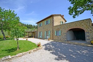 Building Exterior, Outdoor