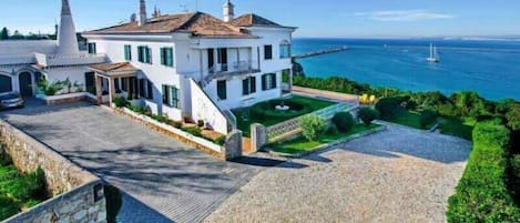 Former home of the Portuguese Royal Family. Stunning Sea Views. Private Pool L603 - 1