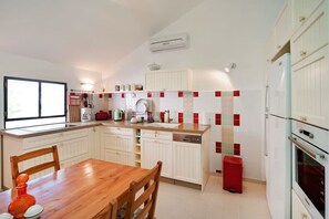 Modern kitchen