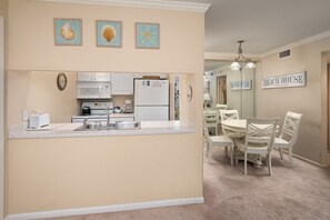 Dining & Kitchen