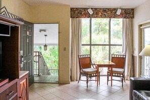 Parkway Living Area 2