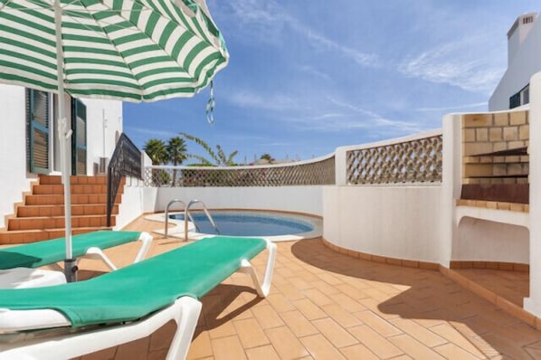 Two bedroom apartment with pool in Tennis Valley Vale do Lobo T128 - 1