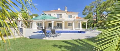 Luxury villa in Quinta do Lago. Sleeps 10. Private Heatable Pool, Sauna close to Quinta shopping J139 - 1