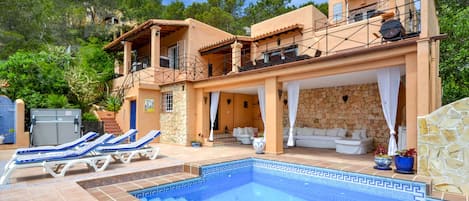 Casa Capricho | Villa Rentals in Ibiza | Eivillas