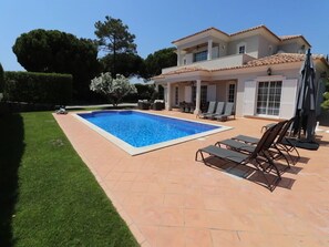 Four Bedroom Villa in Varandas do Lago - T148 - 3