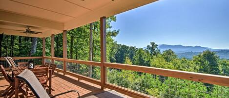 Hiawassee Vacation Rental | 3BR | 2.5BA | 1,700 Sq Ft | Stairs Required