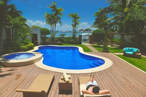 Ouano Beach House private pool