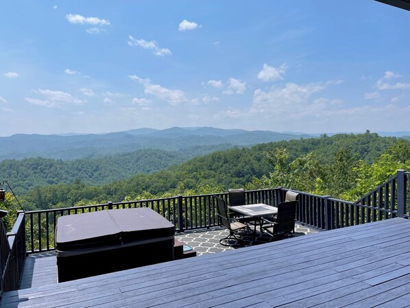 Hold Your Horses at Leatherwood Mountains