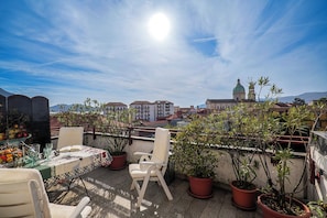 Ca. 10 m² großer Sonnenbalkon
