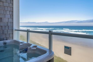 Private hot tub