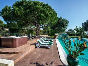 Beautiful sea view villa. Large pool and gardens. L780 - 4