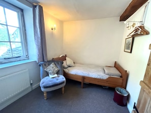 Bedroom 2 has a single bed as well as a double - on 1st floor 
