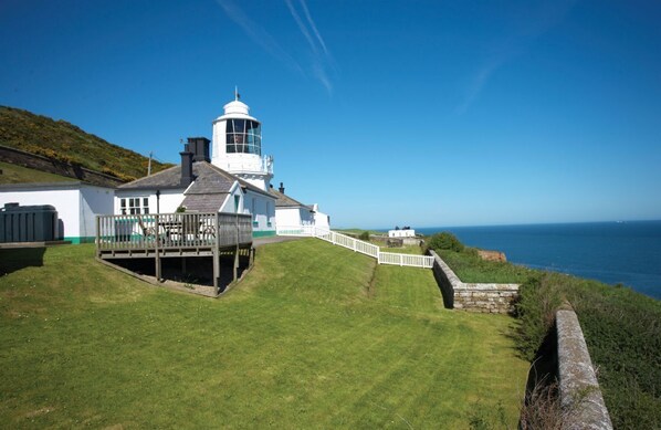 Whitby Lighthouse