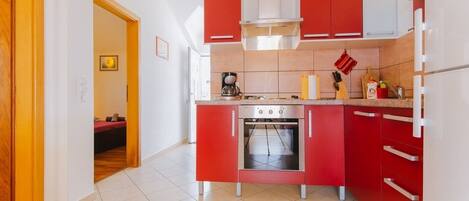 A4(4) Red: Küche