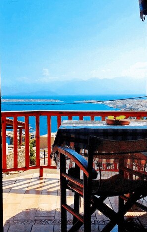 Stunning sea views from your balcony! 