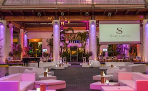 Banquet hall