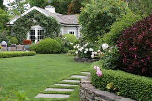 Cottage house/ Pool House