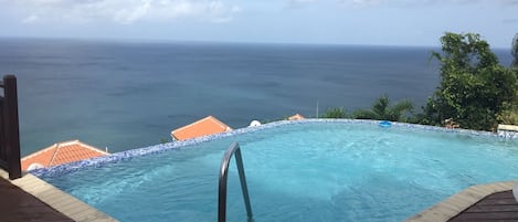 Sit & soak in the units private infinity pool while gazing at the gorgeous view