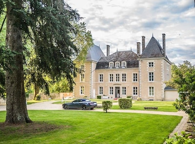 Derfor Badekar forfølgelse Chateau Loire til bryllupper, bryllup slot i Frankrig, slot leje til  fester, stort slot med pool til leje - Benest