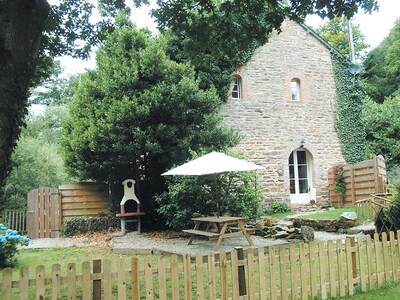 Willow Cottage - Wunderschönes Anwesen am Fluss für 4 Personen
