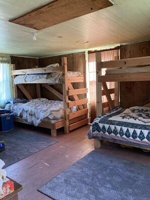 Bedroom 3 with three sets of bunk beds