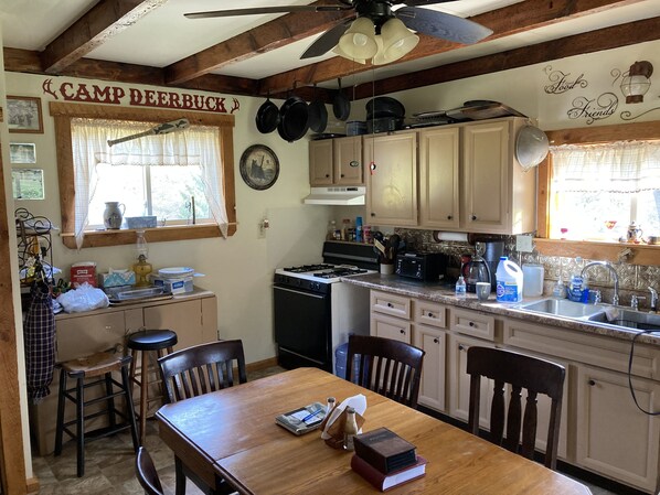 Fully equipped kitchen