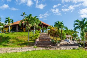 Paradise Lodge Panama, http://paradiselodgepanama.com  marquischad@yahoo.com