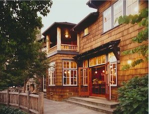 Exterior patio with river rock fire place