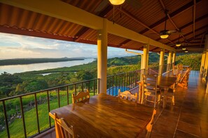 Panama Lifestyle Vacation Rentals (786)374-2439 info@pa-life.com
