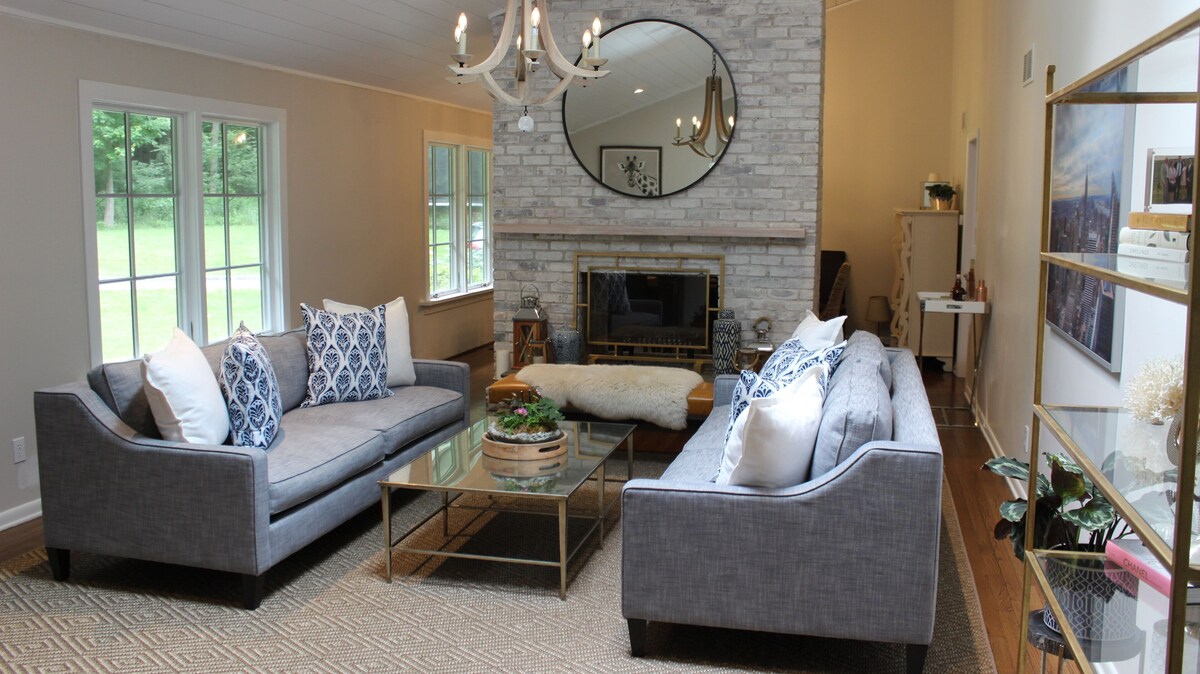 Summer in Westport, CT! – Renovated, Private, Close to everything!