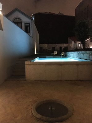 Utomhuspool