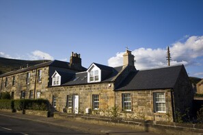 South facing traditional sandstone cottage in the picturesque small town of Dollar