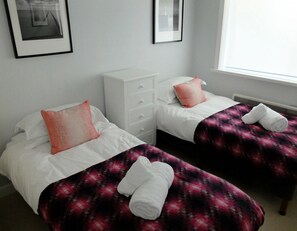 Twin bedroom