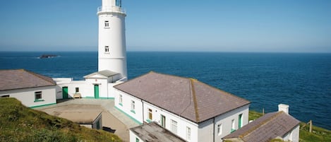 In association with Trinity House, Rural Retreats is pleased to present Trevose Head Lighthouse with four lighthouse keepers' cottages
