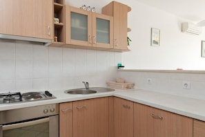 A1(4): kitchen