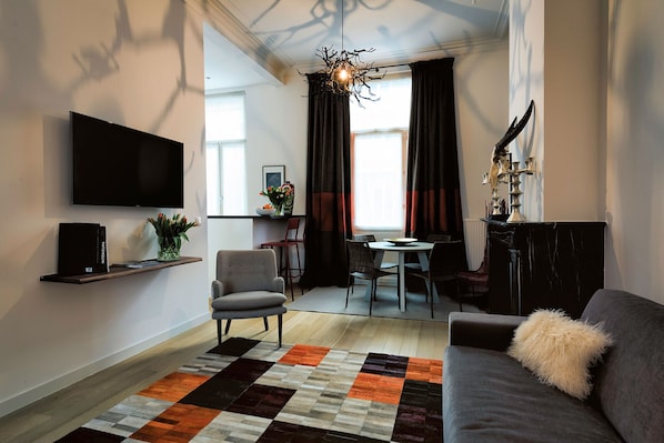 Living Room with High-Quality Convertible Bed