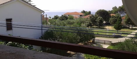A1-Jednosobni (3+1): terrace view