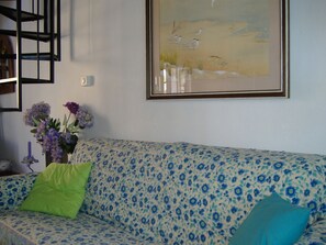 Corner of living room/kitchen
