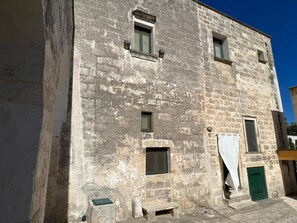 Few steps ahead, view from the courtyard
