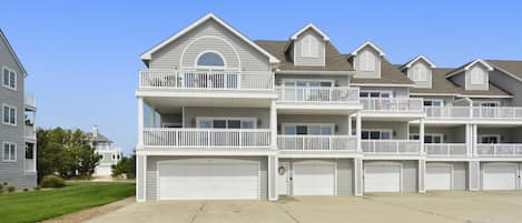 Exterior,Front Elevation,