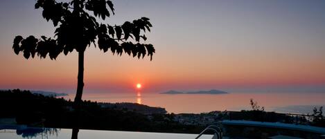 Sunrise ovcer the islands of the two brothers from the main terrace , amazing 