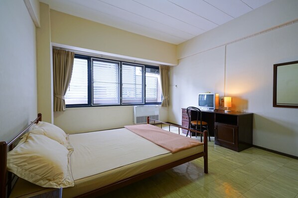 Entire room is spacious at 28meters squared