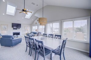 Top-Level Dining Room with Table (seats 8)